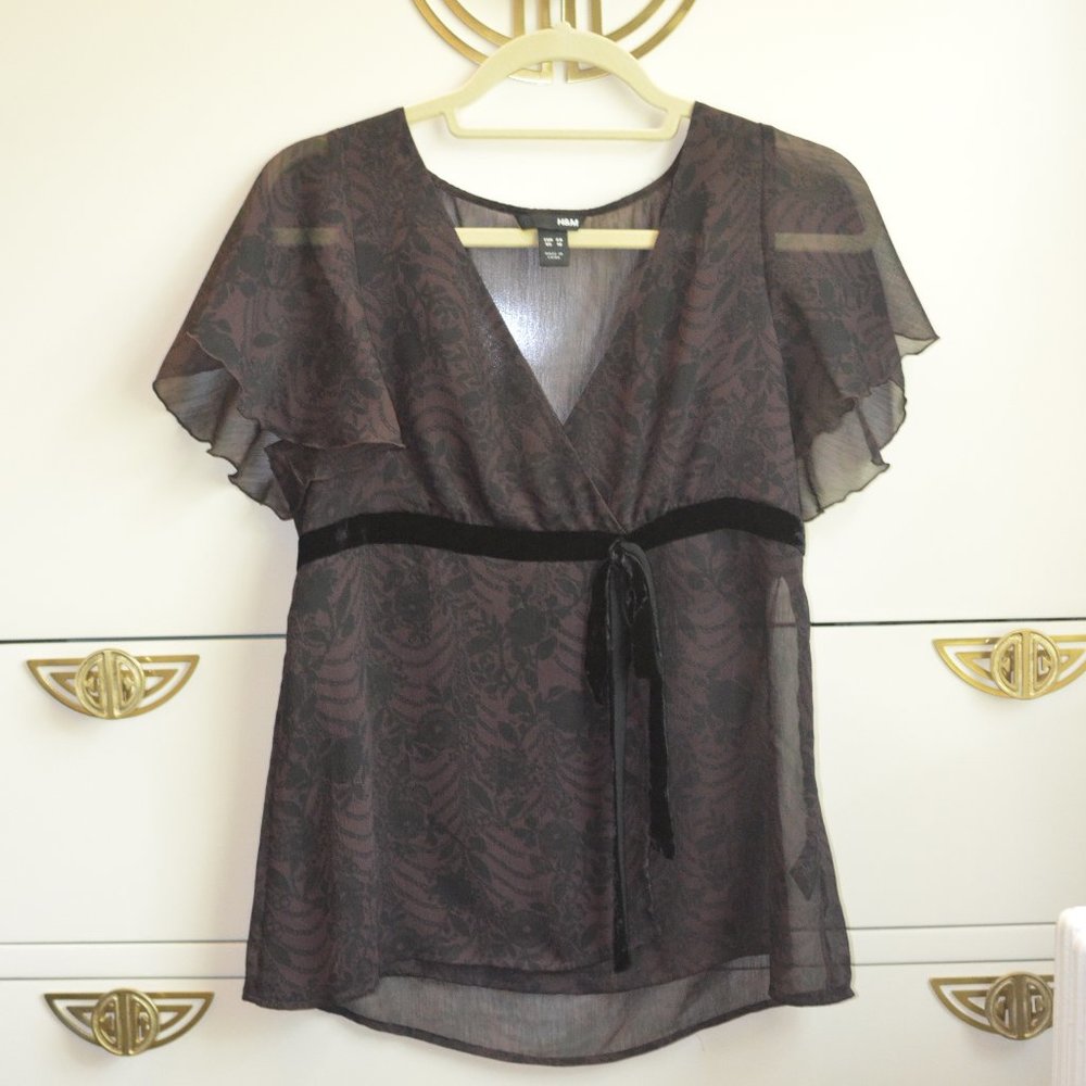 H&M Ruffle Sleeve Dress Top